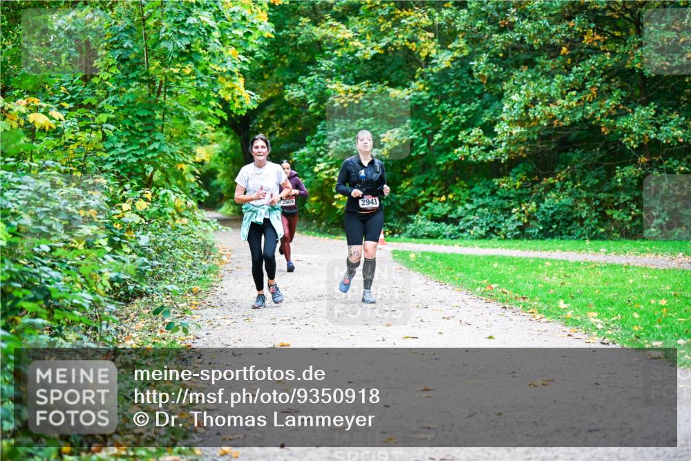 12.10.2025 - Bramfelder Halbmarathon 2025 Dr. Thomas Lammeyer http://msf.ph/oto/9350918 12.10.2025 10:36:23 Laufen 2909, 2943 meine-sportfotos.de