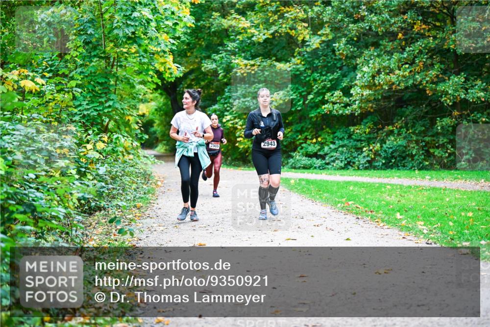 12.10.2025 - Bramfelder Halbmarathon 2025 Dr. Thomas Lammeyer http://msf.ph/oto/9350921 12.10.2025 10:36:23 Laufen 2909, 2943 meine-sportfotos.de