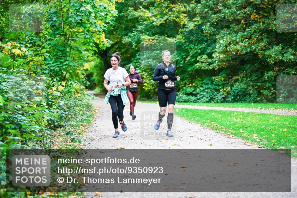 12.10.2025 - Bramfelder Halbmarathon 2025 Dr. Thomas Lammeyer http://msf.ph/oto/9350923 12.10.2025 10:36:24 Laufen 2909, 2943 meine-sportfotos.de