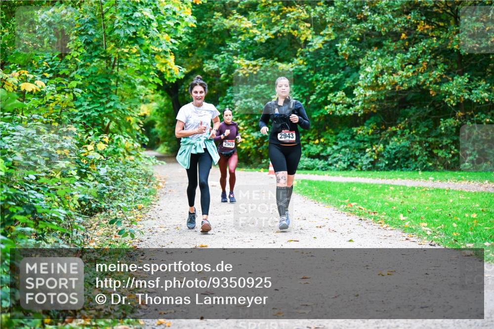 12.10.2025 - Bramfelder Halbmarathon 2025 Dr. Thomas Lammeyer http://msf.ph/oto/9350925 12.10.2025 10:36:24 Laufen 2909, 2943 meine-sportfotos.de