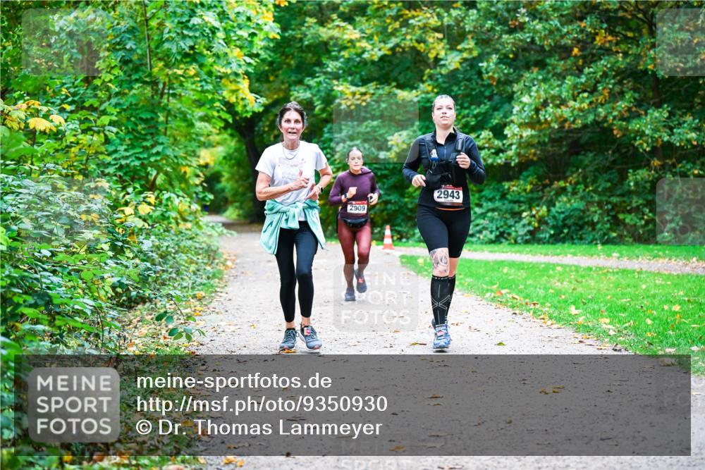 12.10.2025 - Bramfelder Halbmarathon 2025 Dr. Thomas Lammeyer http://msf.ph/oto/9350930 12.10.2025 10:36:25 Laufen 2909, 2943 meine-sportfotos.de