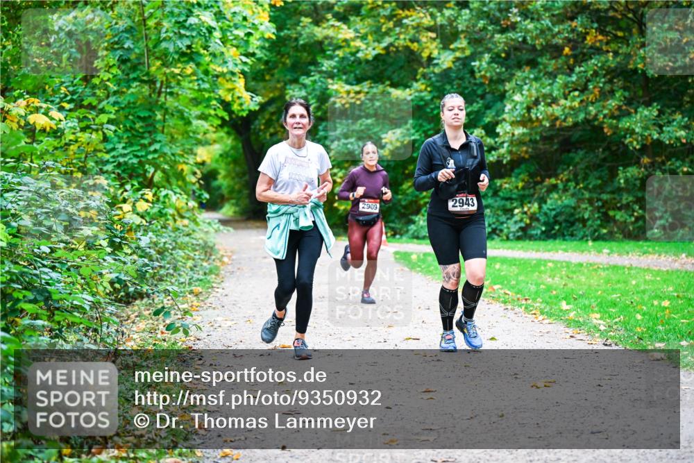 12.10.2025 - Bramfelder Halbmarathon 2025 Dr. Thomas Lammeyer http://msf.ph/oto/9350932 12.10.2025 10:36:25 Laufen 2943, 2909 meine-sportfotos.de