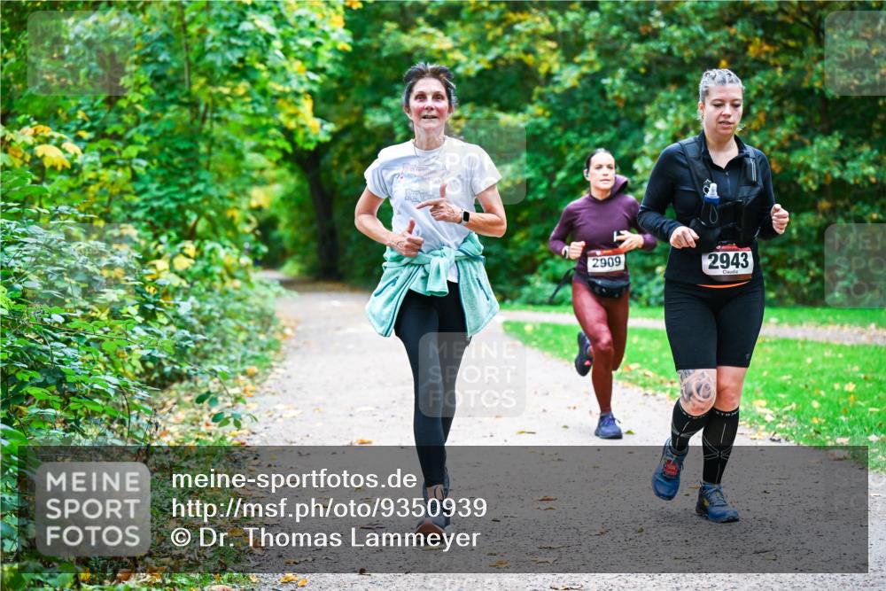 12.10.2025 - Bramfelder Halbmarathon 2025 Dr. Thomas Lammeyer http://msf.ph/oto/9350939 12.10.2025 10:36:26 Laufen 2909, 2943 meine-sportfotos.de