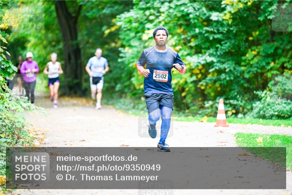 12.10.2025 - Bramfelder Halbmarathon 2025 Dr. Thomas Lammeyer http://msf.ph/oto/9350949 12.10.2025 10:36:50 Laufen 10, 2502 meine-sportfotos.de