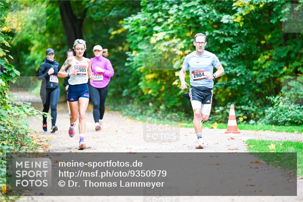 12.10.2025 - Bramfelder Halbmarathon 2025 Dr. Thomas Lammeyer http://msf.ph/oto/9350979 12.10.2025 10:36:56 Laufen 272, 985, 849, 2984 meine-sportfotos.de