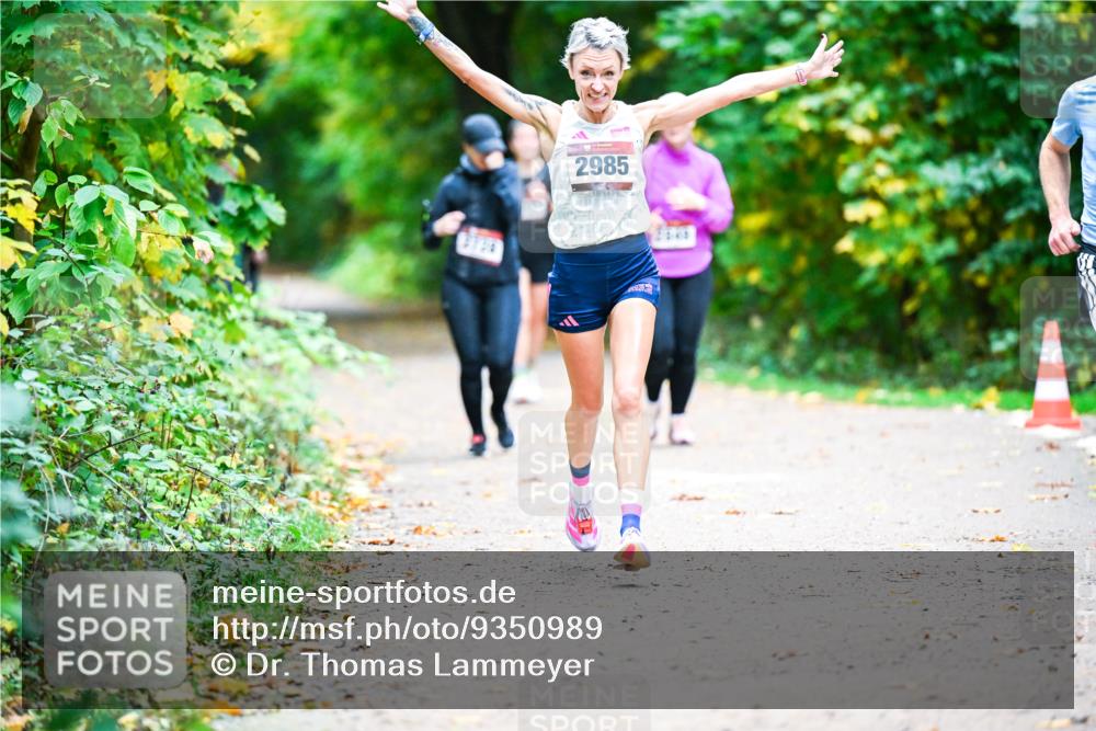 12.10.2025 - Bramfelder Halbmarathon 2025 Dr. Thomas Lammeyer http://msf.ph/oto/9350989 12.10.2025 10:36:58 Laufen 2985, 2245 meine-sportfotos.de
