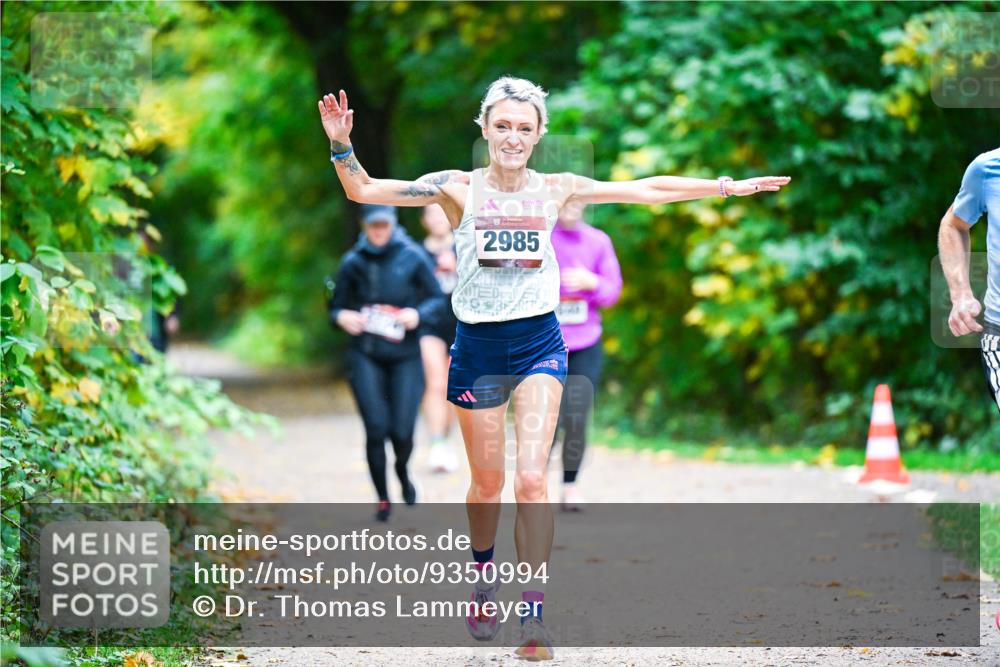 12.10.2025 - Bramfelder Halbmarathon 2025 Dr. Thomas Lammeyer http://msf.ph/oto/9350994 12.10.2025 10:36:59 Laufen 2985 meine-sportfotos.de