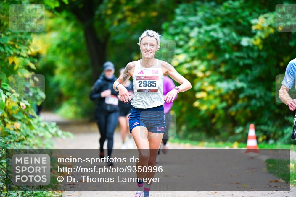 12.10.2025 - Bramfelder Halbmarathon 2025 Dr. Thomas Lammeyer http://msf.ph/oto/9350996 12.10.2025 10:36:59 Laufen 2985 meine-sportfotos.de