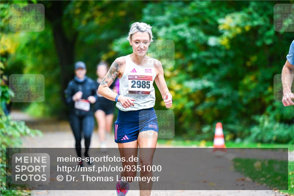12.10.2025 - Bramfelder Halbmarathon 2025 Dr. Thomas Lammeyer http://msf.ph/oto/9351000 12.10.2025 10:37:00 Laufen 341, 2985 meine-sportfotos.de