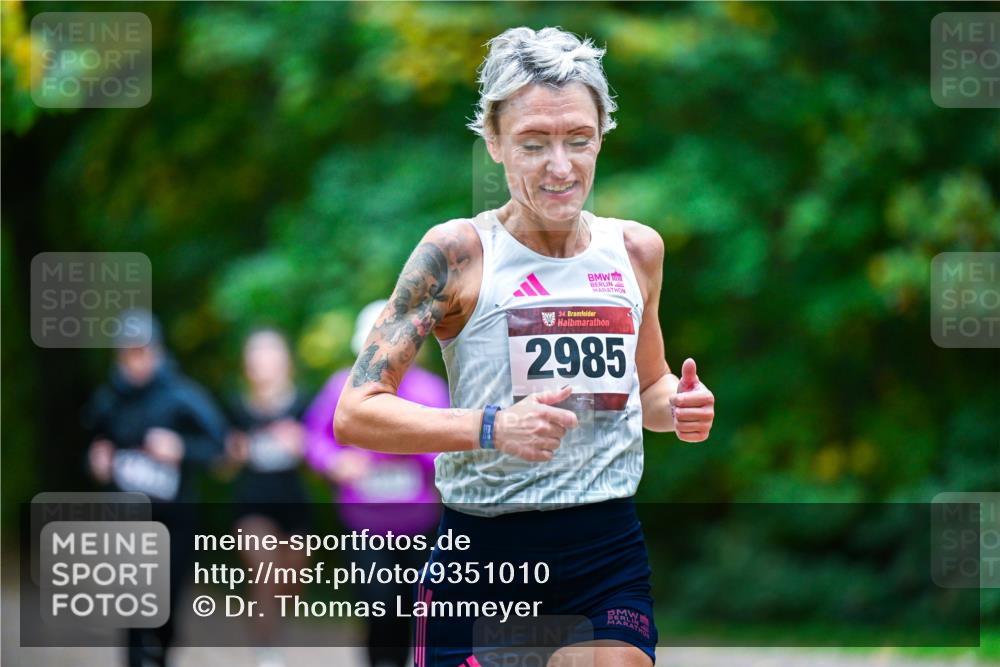 12.10.2025 - Bramfelder Halbmarathon 2025 Dr. Thomas Lammeyer http://msf.ph/oto/9351010 12.10.2025 10:37:01 Laufen 34, 2985 meine-sportfotos.de