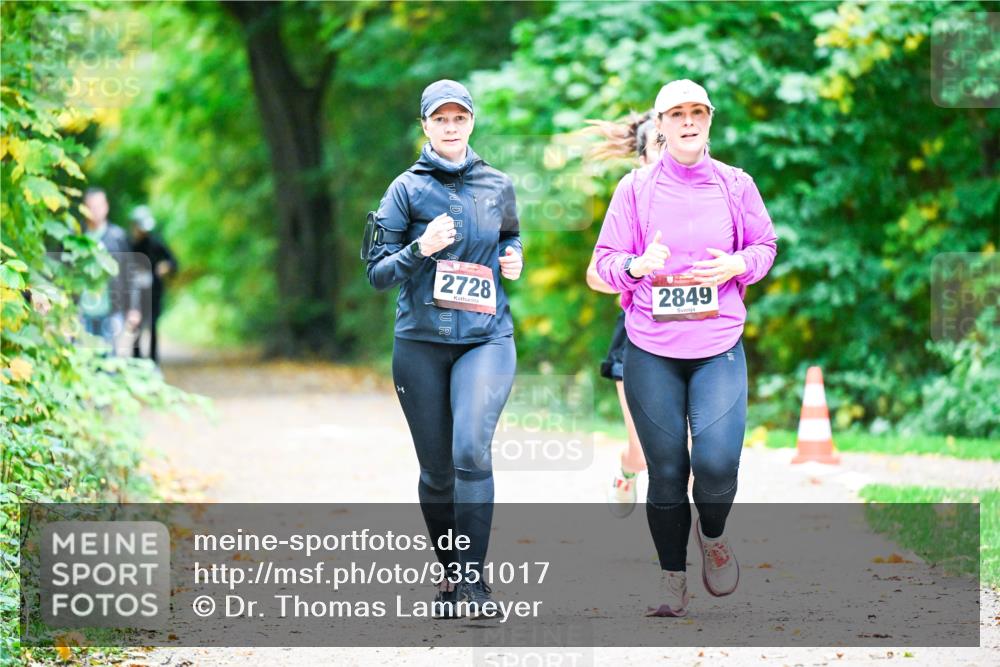 12.10.2025 - Bramfelder Halbmarathon 2025 Dr. Thomas Lammeyer http://msf.ph/oto/9351017 12.10.2025 10:37:03 Laufen 2728, 2849, 20 meine-sportfotos.de