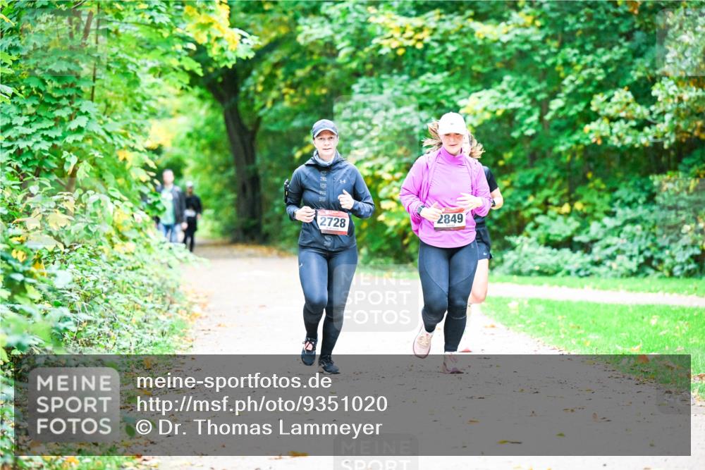 12.10.2025 - Bramfelder Halbmarathon 2025 Dr. Thomas Lammeyer http://msf.ph/oto/9351020 12.10.2025 10:37:04 Laufen 2849, 2728 meine-sportfotos.de