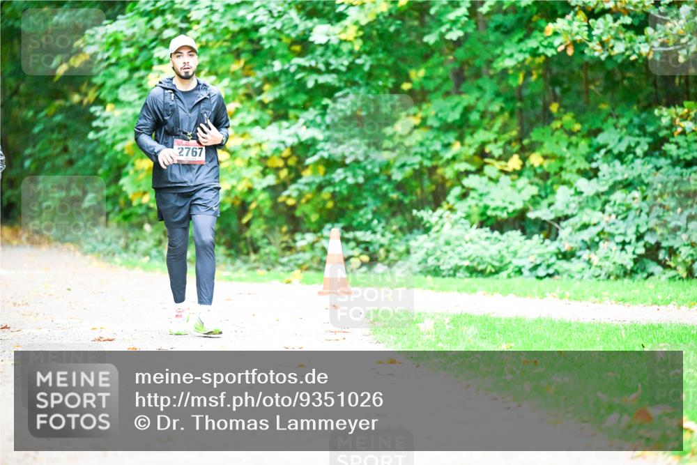 12.10.2025 - Bramfelder Halbmarathon 2025 Dr. Thomas Lammeyer http://msf.ph/oto/9351026 12.10.2025 10:37:15 Laufen 2767 meine-sportfotos.de