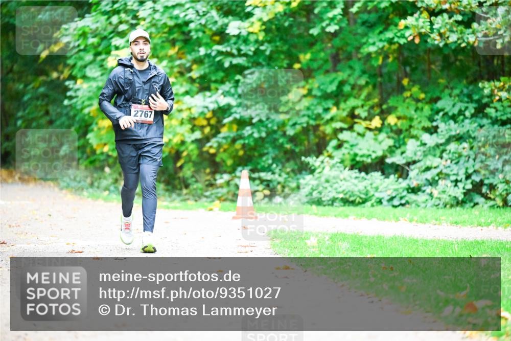 12.10.2025 - Bramfelder Halbmarathon 2025 Dr. Thomas Lammeyer http://msf.ph/oto/9351027 12.10.2025 10:37:15 Laufen 2767 meine-sportfotos.de