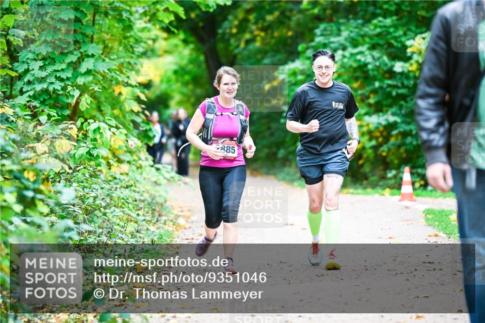 12.10.2025 - Bramfelder Halbmarathon 2025 Dr. Thomas Lammeyer http://msf.ph/oto/9351046 12.10.2025 10:37:24 Laufen 885 meine-sportfotos.de