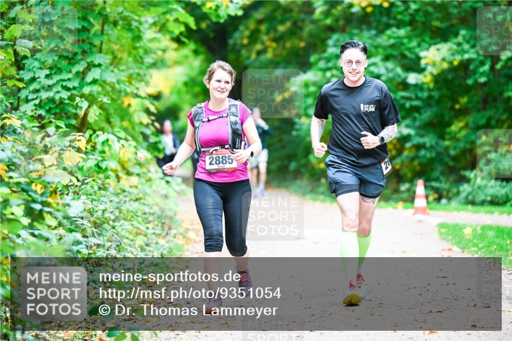 12.10.2025 - Bramfelder Halbmarathon 2025 Dr. Thomas Lammeyer http://msf.ph/oto/9351054 12.10.2025 10:37:25 Laufen 2885, 26 meine-sportfotos.de