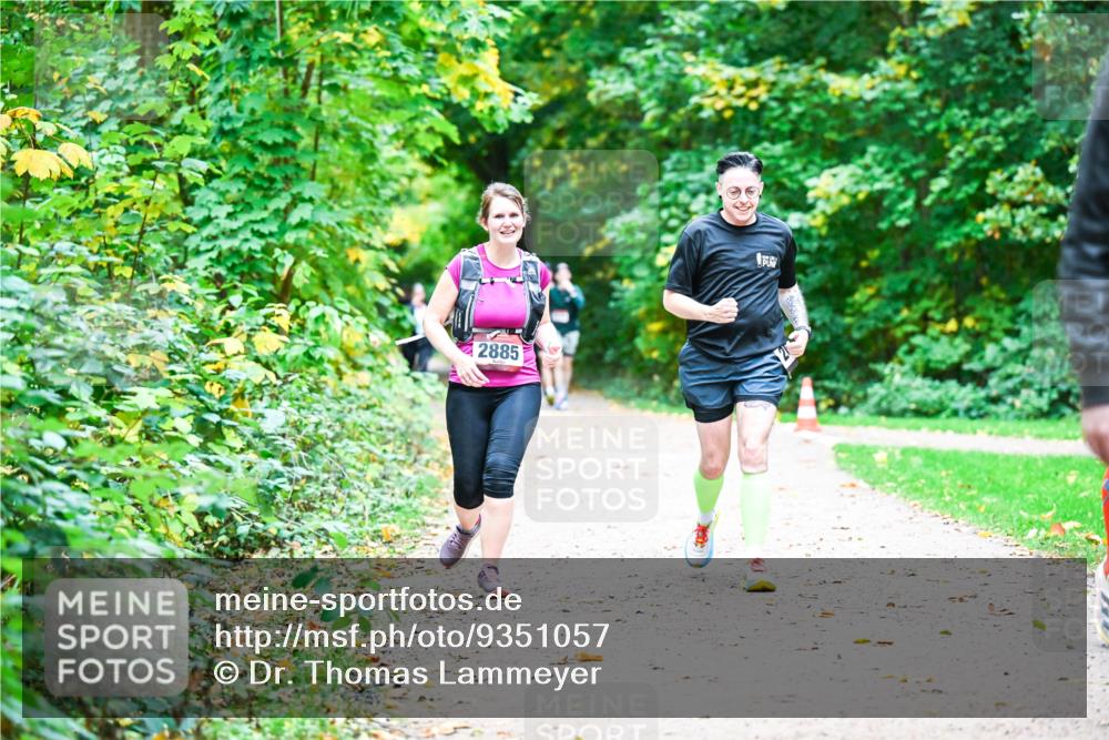 12.10.2025 - Bramfelder Halbmarathon 2025 Dr. Thomas Lammeyer http://msf.ph/oto/9351057 12.10.2025 10:37:26 Laufen 2885 meine-sportfotos.de