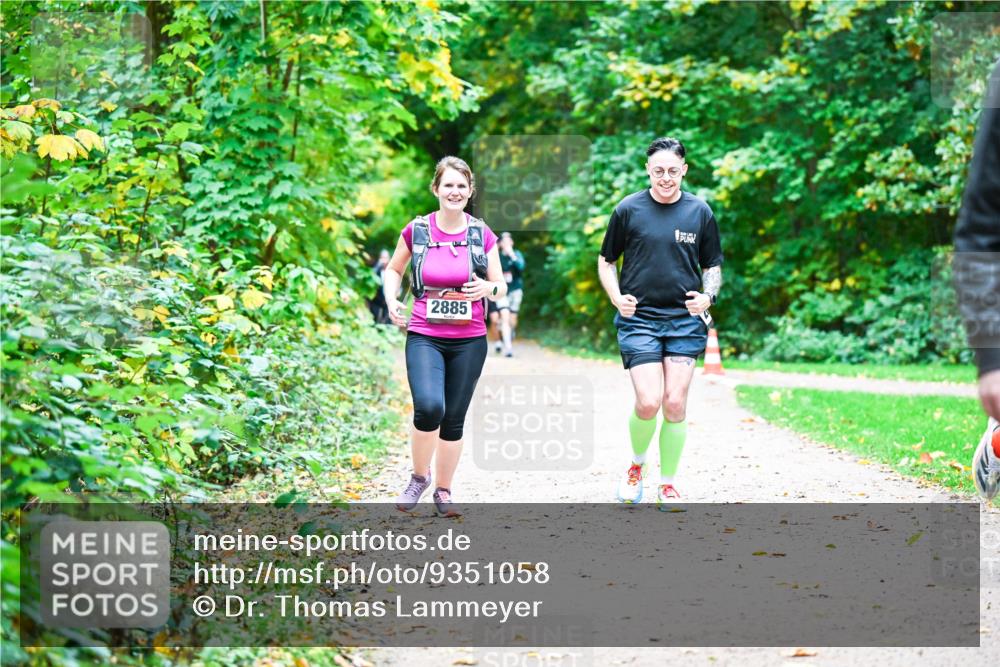 12.10.2025 - Bramfelder Halbmarathon 2025 Dr. Thomas Lammeyer http://msf.ph/oto/9351058 12.10.2025 10:37:26 Laufen 2885 meine-sportfotos.de