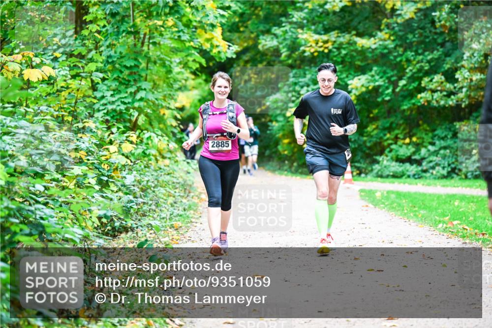 12.10.2025 - Bramfelder Halbmarathon 2025 Dr. Thomas Lammeyer http://msf.ph/oto/9351059 12.10.2025 10:37:26 Laufen 2885 meine-sportfotos.de