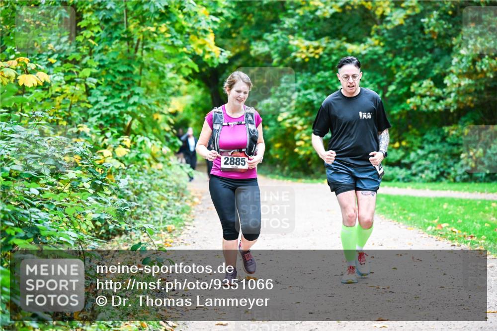 12.10.2025 - Bramfelder Halbmarathon 2025 Dr. Thomas Lammeyer http://msf.ph/oto/9351066 12.10.2025 10:37:27 Laufen 2885 meine-sportfotos.de