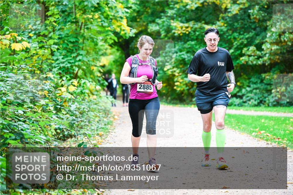 12.10.2025 - Bramfelder Halbmarathon 2025 Dr. Thomas Lammeyer http://msf.ph/oto/9351067 12.10.2025 10:37:27 Laufen 2885 meine-sportfotos.de