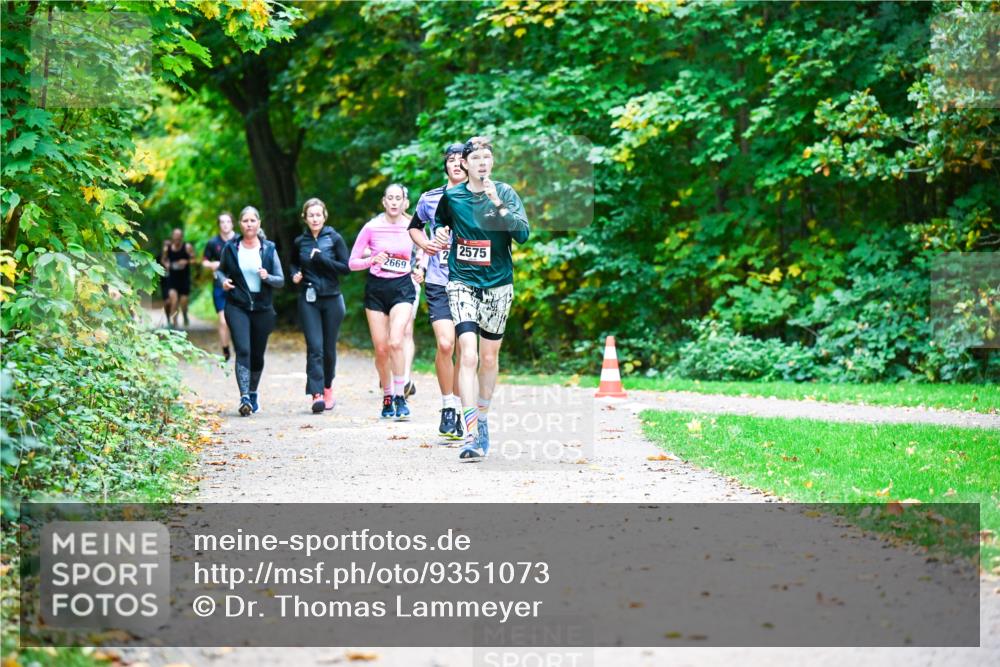 12.10.2025 - Bramfelder Halbmarathon 2025 Dr. Thomas Lammeyer http://msf.ph/oto/9351073 12.10.2025 10:37:31 Laufen 2669, 2575 meine-sportfotos.de