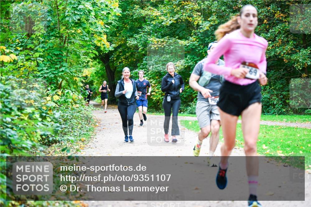 12.10.2025 - Bramfelder Halbmarathon 2025 Dr. Thomas Lammeyer http://msf.ph/oto/9351107 12.10.2025 10:37:37 Laufen 795 meine-sportfotos.de