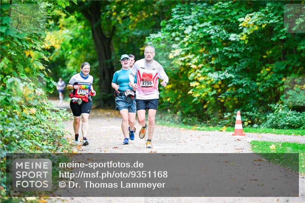 12.10.2025 - Bramfelder Halbmarathon 2025 Dr. Thomas Lammeyer http://msf.ph/oto/9351168 12.10.2025 10:37:50 Laufen 2198, 2755 meine-sportfotos.de