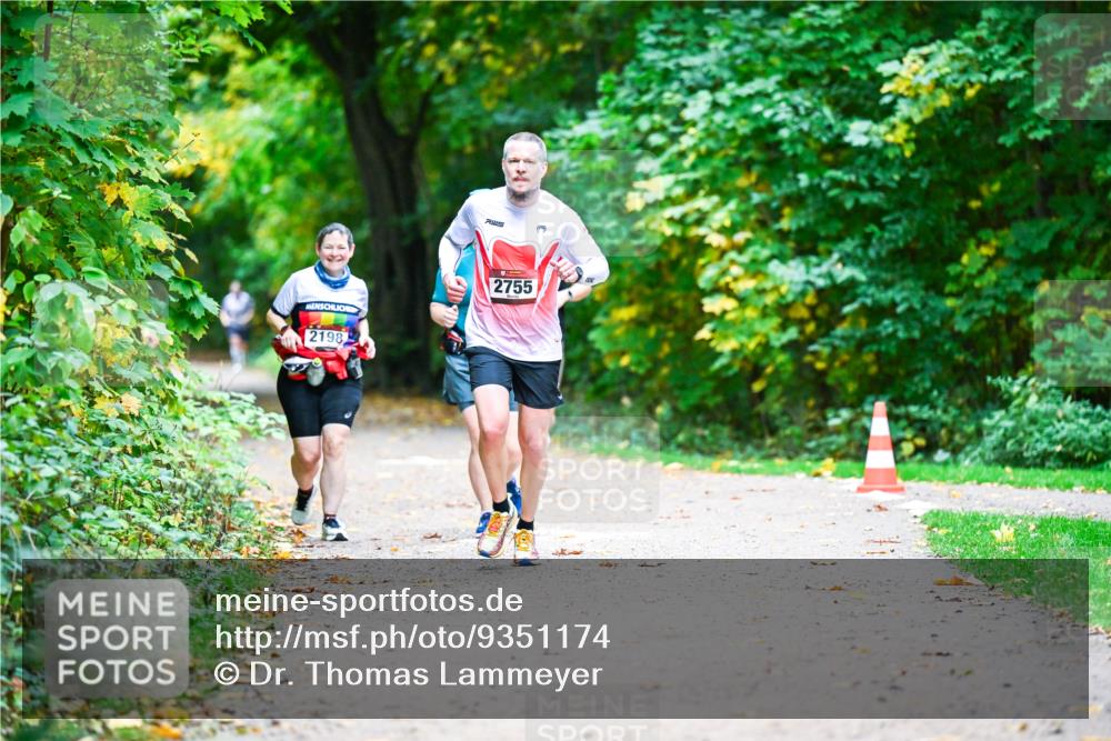 12.10.2025 - Bramfelder Halbmarathon 2025 Dr. Thomas Lammeyer http://msf.ph/oto/9351174 12.10.2025 10:37:51 Laufen 2198, 2755 meine-sportfotos.de