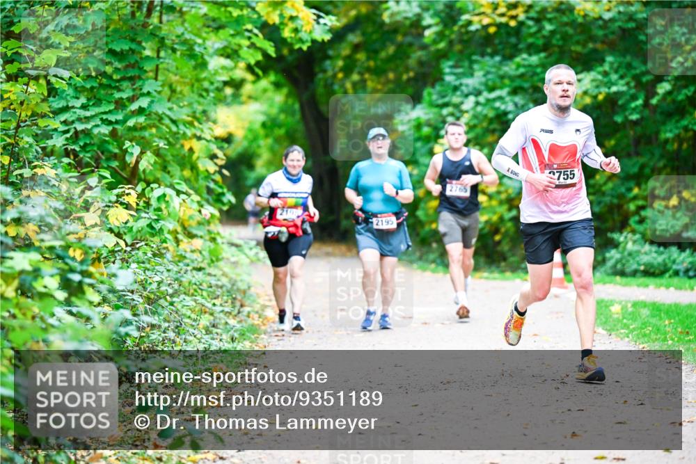 12.10.2025 - Bramfelder Halbmarathon 2025 Dr. Thomas Lammeyer http://msf.ph/oto/9351189 12.10.2025 10:37:53 Laufen 2198, 2195, 2765, 2755 meine-sportfotos.de