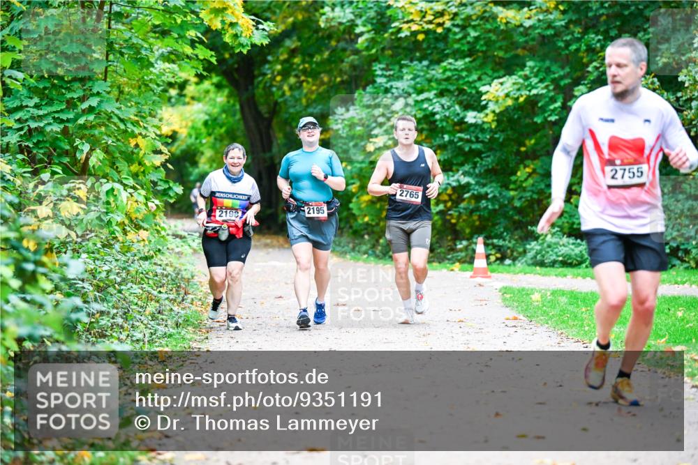12.10.2025 - Bramfelder Halbmarathon 2025 Dr. Thomas Lammeyer http://msf.ph/oto/9351191 12.10.2025 10:37:53 Laufen 2198, 2765, 2195, 2755 meine-sportfotos.de