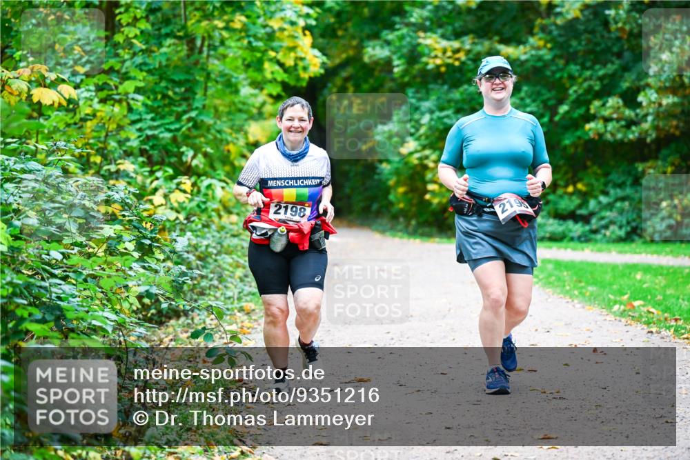 12.10.2025 - Bramfelder Halbmarathon 2025 Dr. Thomas Lammeyer http://msf.ph/oto/9351216 12.10.2025 10:37:58 Laufen 2198 meine-sportfotos.de
