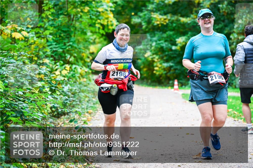 12.10.2025 - Bramfelder Halbmarathon 2025 Dr. Thomas Lammeyer http://msf.ph/oto/9351222 12.10.2025 10:37:59 Laufen 2198, 21, 95 meine-sportfotos.de