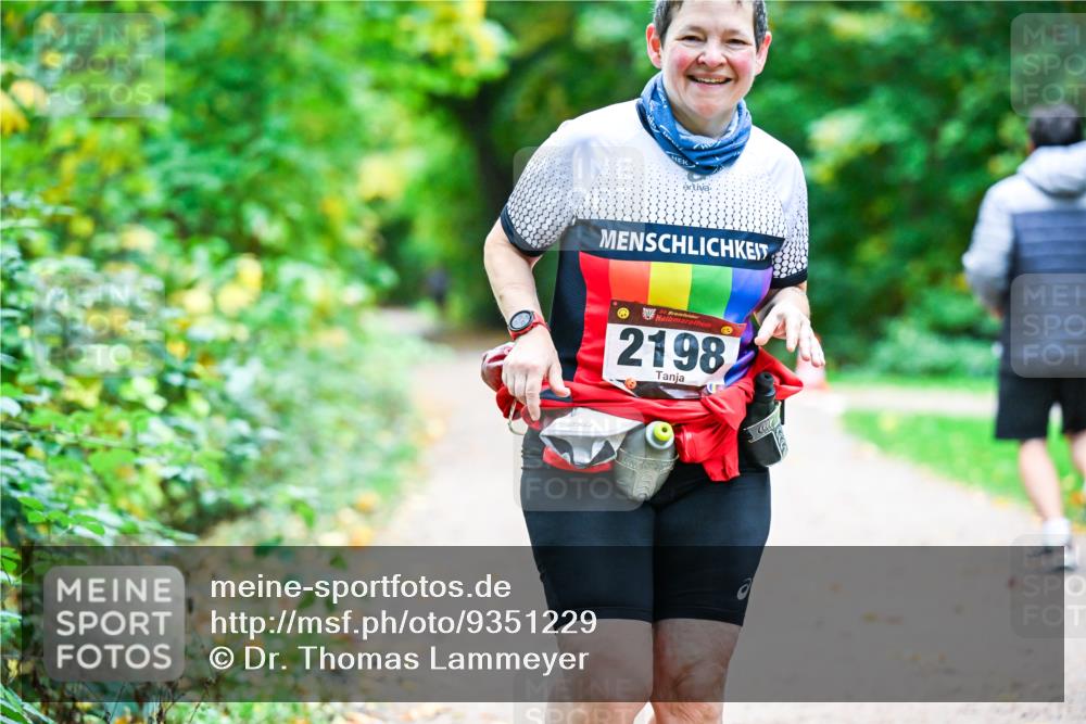 12.10.2025 - Bramfelder Halbmarathon 2025 Dr. Thomas Lammeyer http://msf.ph/oto/9351229 12.10.2025 10:38:00 Laufen 2198 meine-sportfotos.de