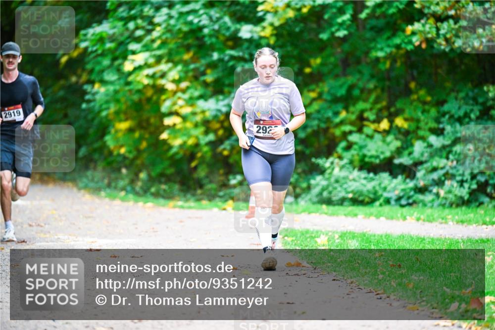 12.10.2025 - Bramfelder Halbmarathon 2025 Dr. Thomas Lammeyer http://msf.ph/oto/9351242 12.10.2025 10:38:22 Laufen 2919, 292 meine-sportfotos.de