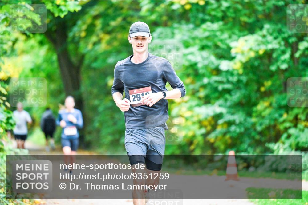 12.10.2025 - Bramfelder Halbmarathon 2025 Dr. Thomas Lammeyer http://msf.ph/oto/9351259 12.10.2025 10:38:24 Laufen 29 meine-sportfotos.de
