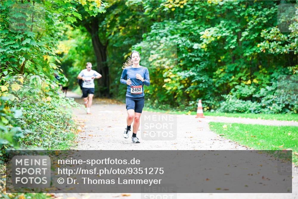 12.10.2025 - Bramfelder Halbmarathon 2025 Dr. Thomas Lammeyer http://msf.ph/oto/9351275 12.10.2025 10:38:29 Laufen 2452 meine-sportfotos.de