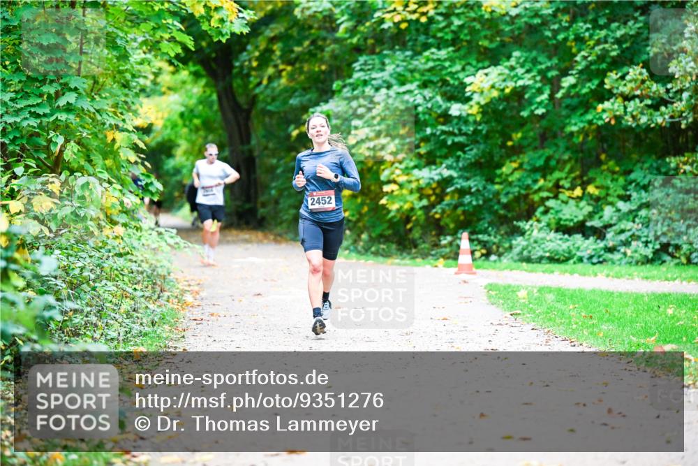 12.10.2025 - Bramfelder Halbmarathon 2025 Dr. Thomas Lammeyer http://msf.ph/oto/9351276 12.10.2025 10:38:29 Laufen 2452 meine-sportfotos.de