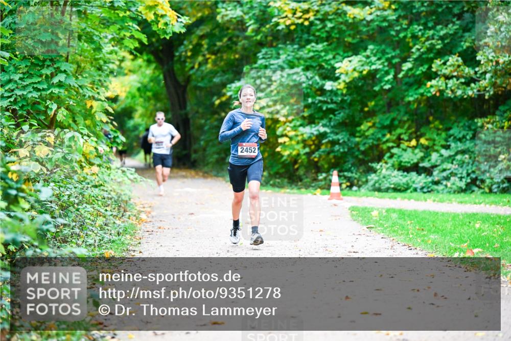 12.10.2025 - Bramfelder Halbmarathon 2025 Dr. Thomas Lammeyer http://msf.ph/oto/9351278 12.10.2025 10:38:29 Laufen 2452 meine-sportfotos.de