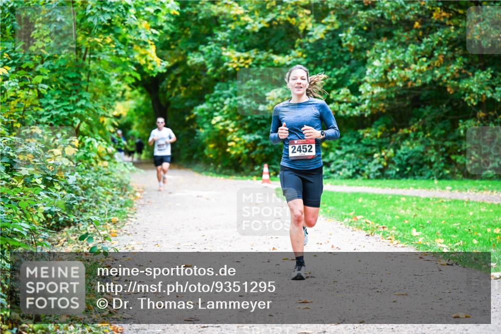 12.10.2025 - Bramfelder Halbmarathon 2025 Dr. Thomas Lammeyer http://msf.ph/oto/9351295 12.10.2025 10:38:31 Laufen 2452 meine-sportfotos.de