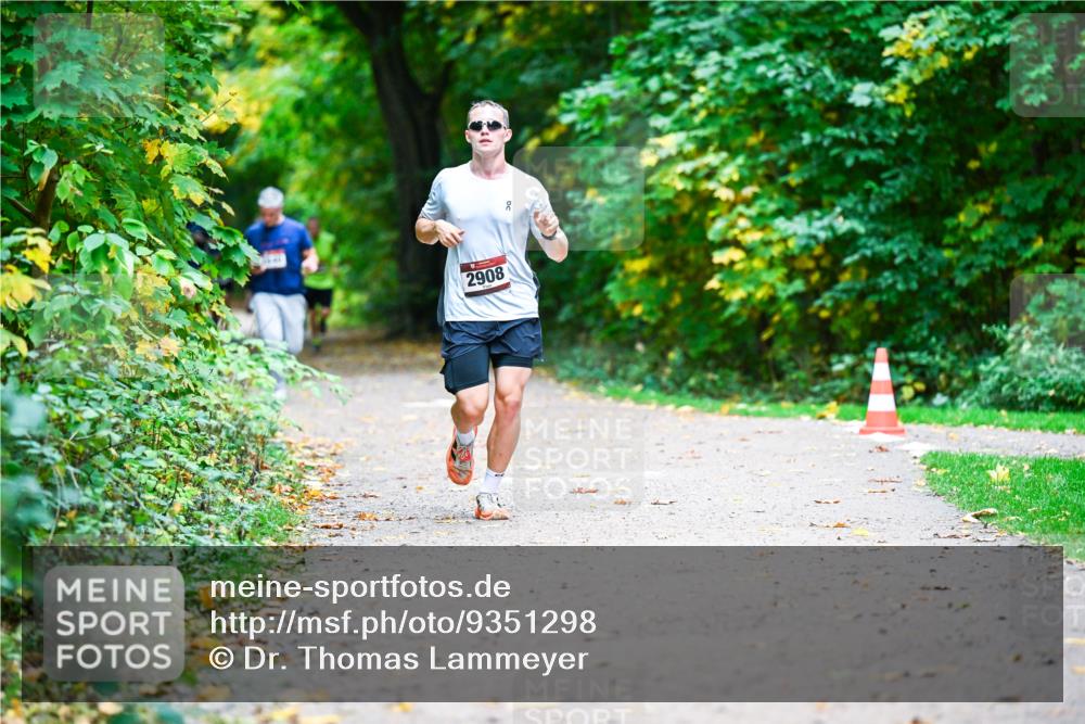 12.10.2025 - Bramfelder Halbmarathon 2025 Dr. Thomas Lammeyer http://msf.ph/oto/9351298 12.10.2025 10:38:33 Laufen 2908, 115 meine-sportfotos.de