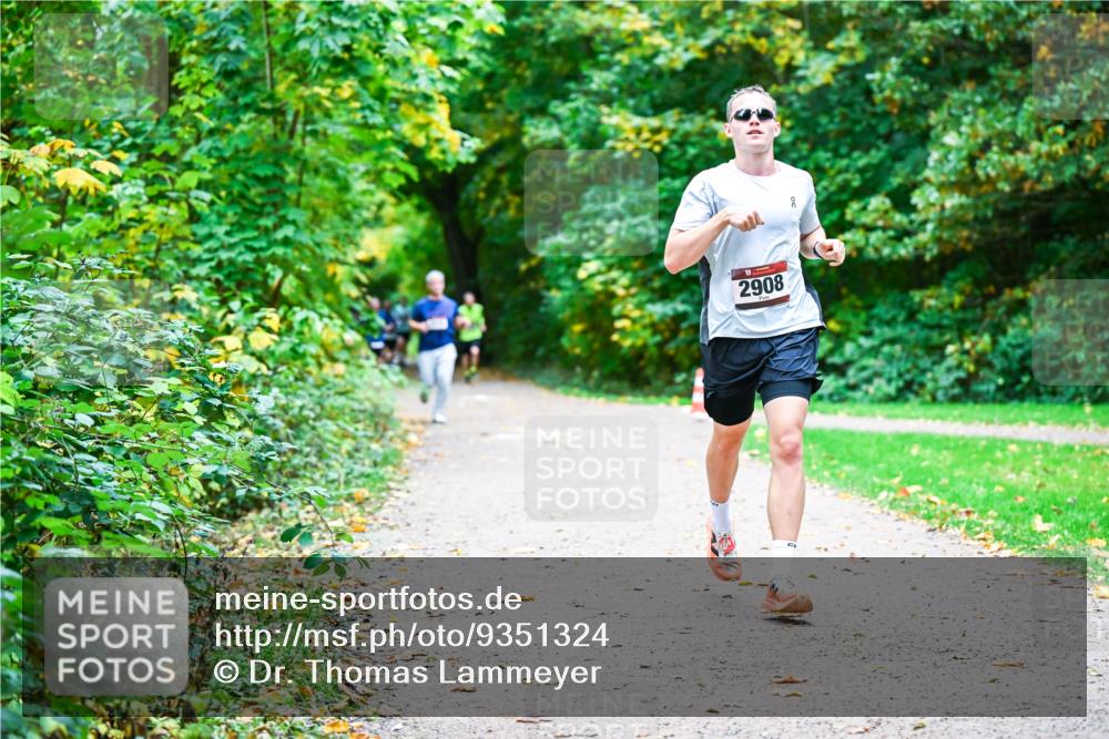 12.10.2025 - Bramfelder Halbmarathon 2025 Dr. Thomas Lammeyer http://msf.ph/oto/9351324 12.10.2025 10:38:37 Laufen 2908 meine-sportfotos.de