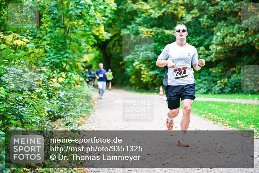 12.10.2025 - Bramfelder Halbmarathon 2025 Dr. Thomas Lammeyer http://msf.ph/oto/9351325 12.10.2025 10:38:37 Laufen 2908 meine-sportfotos.de