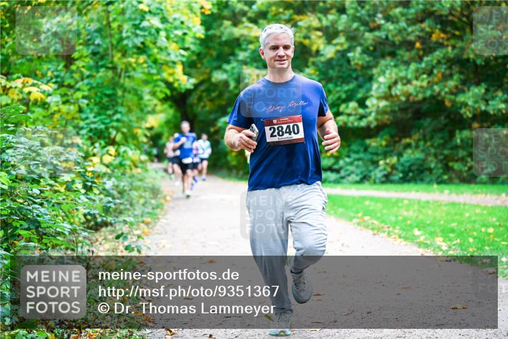 12.10.2025 - Bramfelder Halbmarathon 2025 Dr. Thomas Lammeyer http://msf.ph/oto/9351367 12.10.2025 10:38:44 Laufen 2840 meine-sportfotos.de
