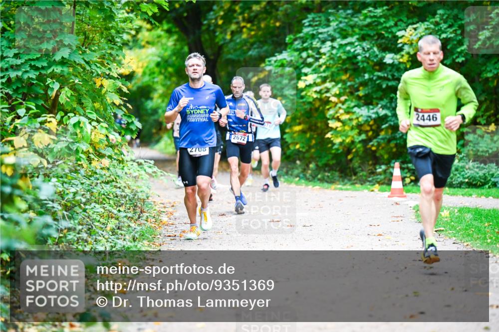 12.10.2025 - Bramfelder Halbmarathon 2025 Dr. Thomas Lammeyer http://msf.ph/oto/9351369 12.10.2025 10:38:45 Laufen 2708, 2672, 2446 meine-sportfotos.de