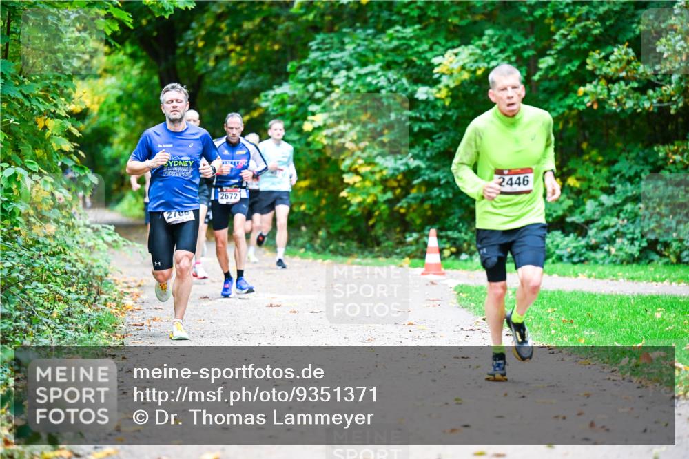 12.10.2025 - Bramfelder Halbmarathon 2025 Dr. Thomas Lammeyer http://msf.ph/oto/9351371 12.10.2025 10:38:46 Laufen 2446, 2672, 2700 meine-sportfotos.de