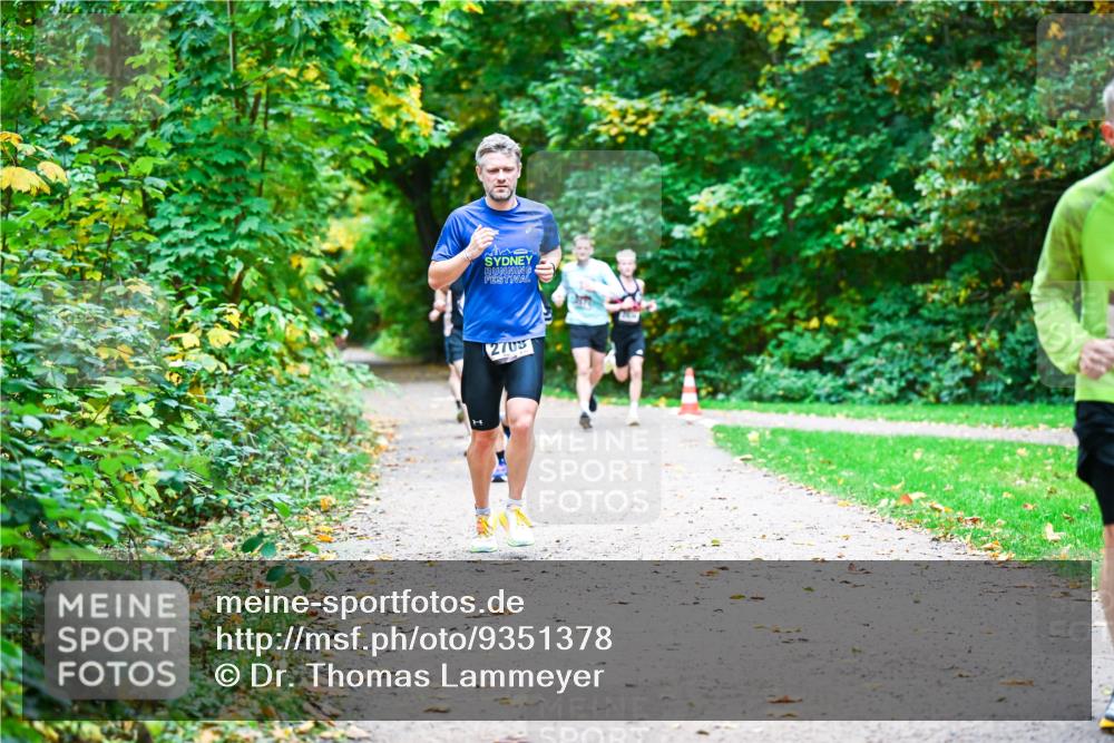 12.10.2025 - Bramfelder Halbmarathon 2025 Dr. Thomas Lammeyer http://msf.ph/oto/9351378 12.10.2025 10:38:48 Laufen 2703 meine-sportfotos.de