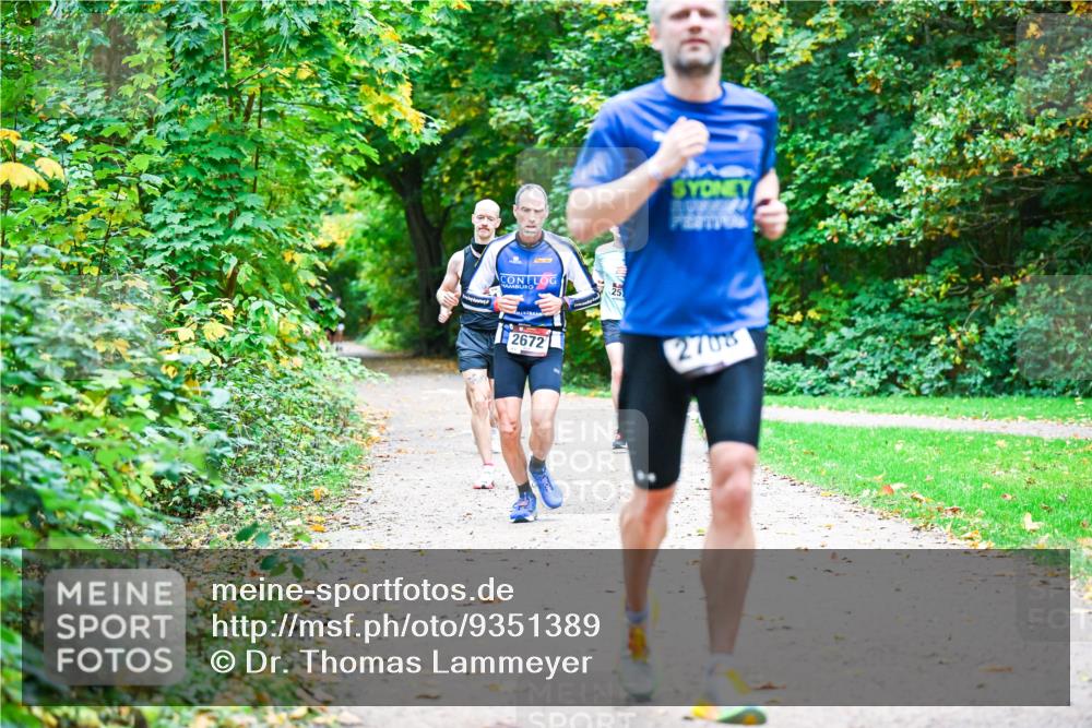 12.10.2025 - Bramfelder Halbmarathon 2025 Dr. Thomas Lammeyer http://msf.ph/oto/9351389 12.10.2025 10:38:49 Laufen 2672, 2708 meine-sportfotos.de