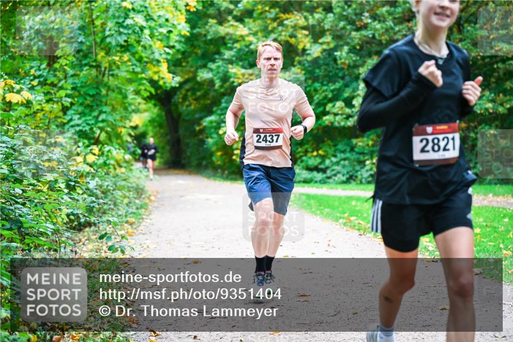12.10.2025 - Bramfelder Halbmarathon 2025 Dr. Thomas Lammeyer http://msf.ph/oto/9351404 12.10.2025 10:38:54 Laufen 2437, 2821 meine-sportfotos.de
