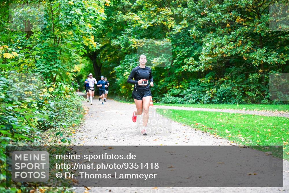 12.10.2025 - Bramfelder Halbmarathon 2025 Dr. Thomas Lammeyer http://msf.ph/oto/9351418 12.10.2025 10:39:02 Laufen 636 meine-sportfotos.de